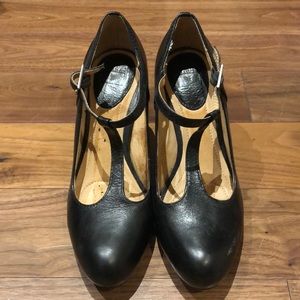 Frye Miranda T Strap Heel